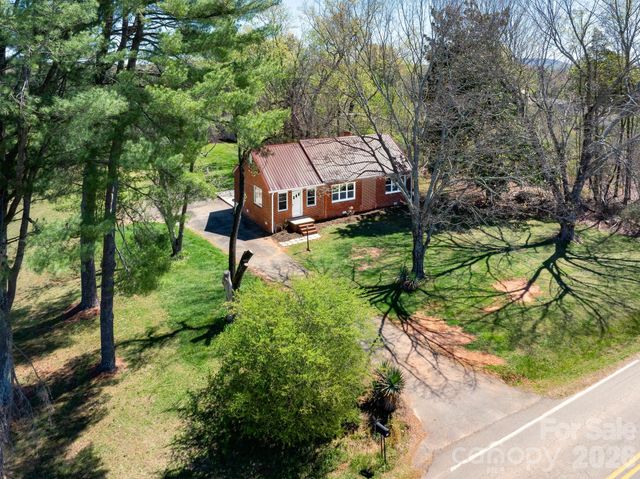 2414 N Olivers Cross Road, Newton, NC 28658