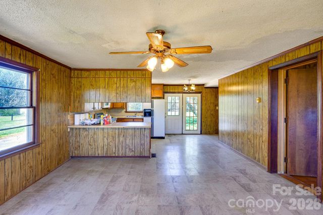 2414 N Olivers Cross Road, Newton, NC 28658