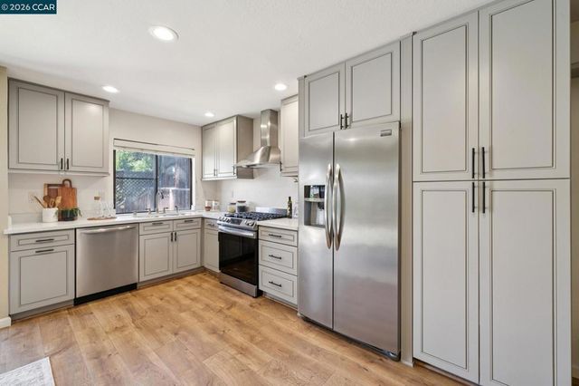 1660 San Luis Rd, Walnut Creek, CA 94597