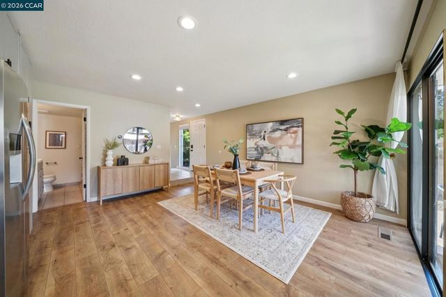 1660 San Luis Rd, Walnut Creek, CA 94597