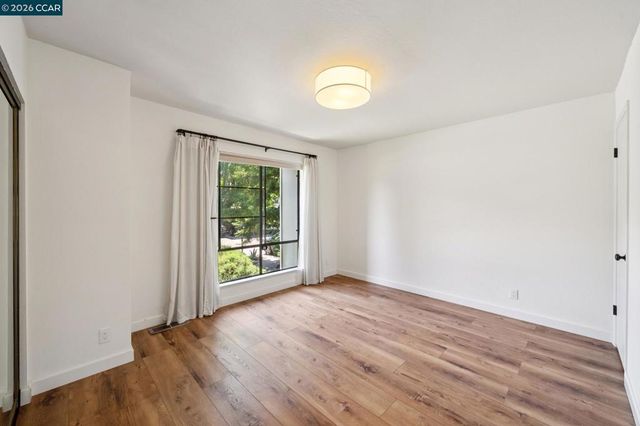 1660 San Luis Rd, Walnut Creek, CA 94597
