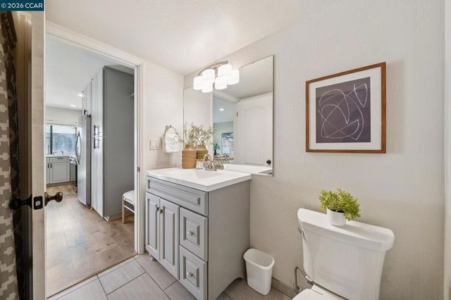1660 San Luis Rd, Walnut Creek, CA 94597