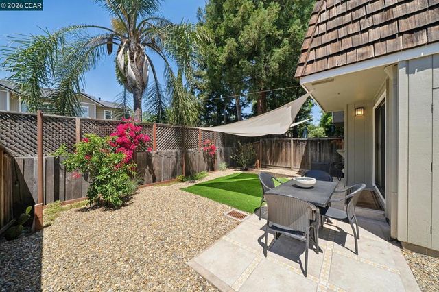 1660 San Luis Rd, Walnut Creek, CA 94597