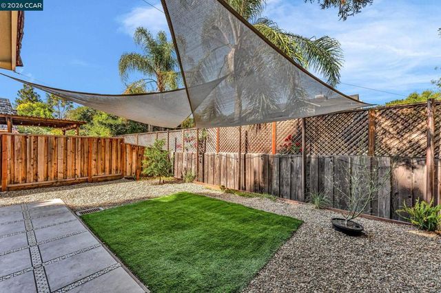 1660 San Luis Rd, Walnut Creek, CA 94597