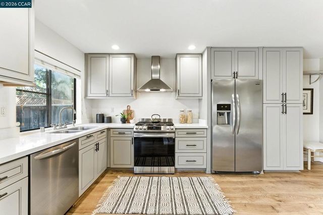 1660 San Luis Rd, Walnut Creek, CA 94597