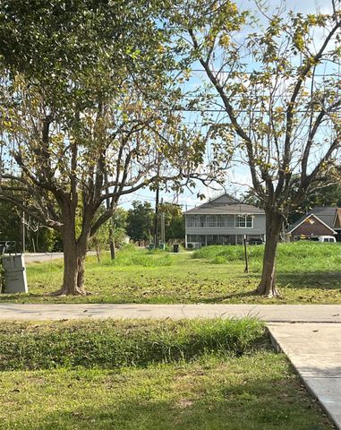 4529 Galesburg St Street, Houston, TX 77051