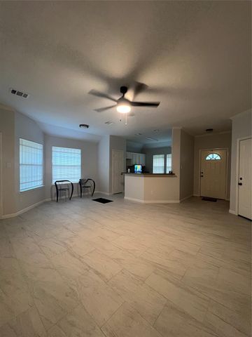 4529 Galesburg St Street, Houston, TX 77051