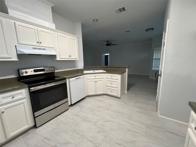 4529 Galesburg St Street, Houston, TX 77051