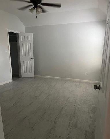 4529 Galesburg St Street, Houston, TX 77051