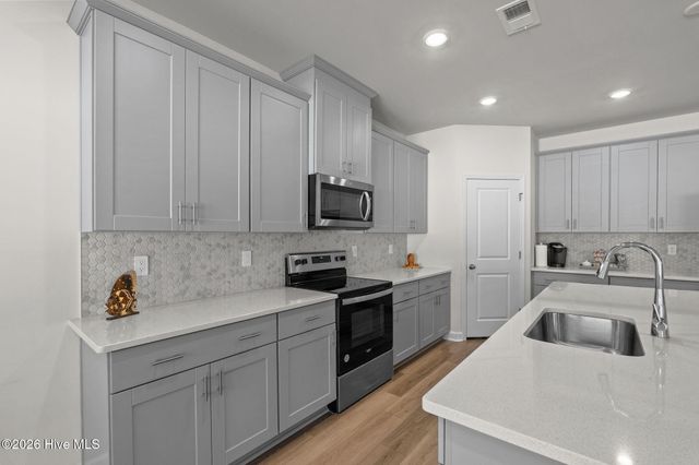 550 Tullimore Lane NW, Carolina Shores, NC 28467