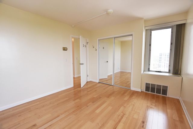 555 E William Street 20i, Ann Arbor, MI 48104