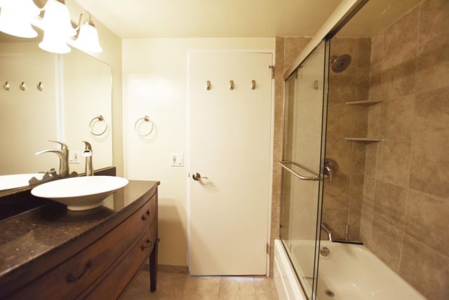 555 E William Street 20i, Ann Arbor, MI 48104