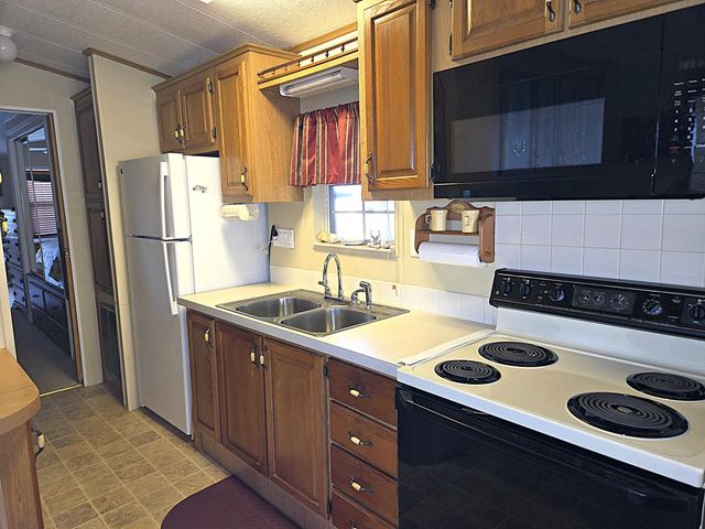 14041 SE 126th Boulevard 62, Okeechobee, FL 34974