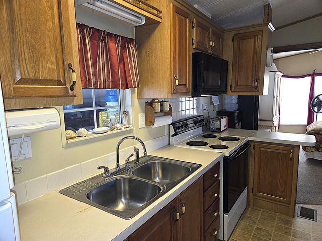 14041 SE 126th Boulevard 62, Okeechobee, FL 34974