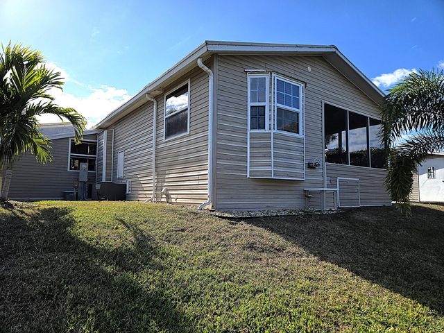14041 SE 126th Boulevard 62, Okeechobee, FL 34974