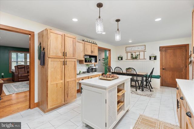 2050 BACK RD, Woodstock, VA 22664