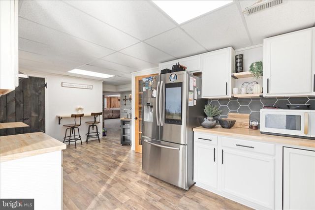 2050 BACK RD, Woodstock, VA 22664