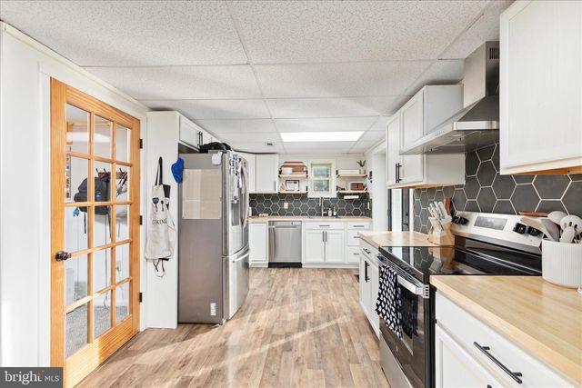 2050 BACK RD, Woodstock, VA 22664