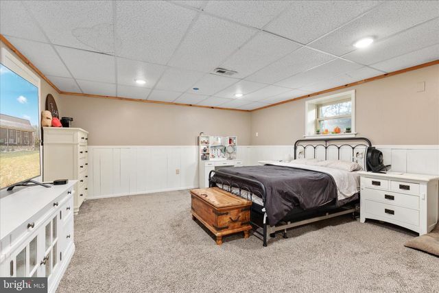 2050 BACK RD, Woodstock, VA 22664