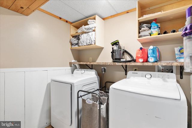 2050 BACK RD, Woodstock, VA 22664