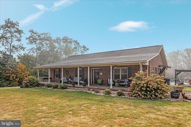 2050 BACK RD, Woodstock, VA 22664