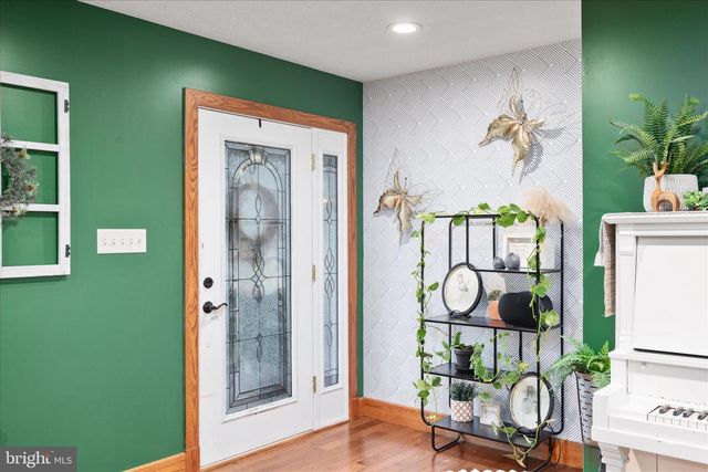 2050 BACK RD, Woodstock, VA 22664