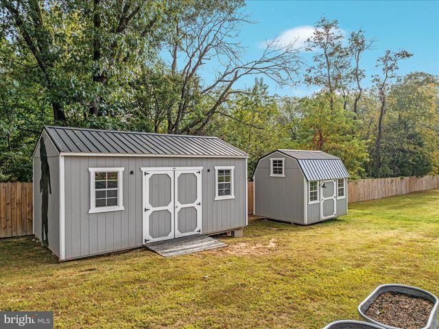 2050 BACK RD, Woodstock, VA 22664