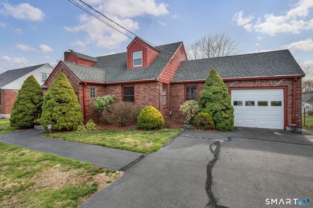 46 Meriden Avenue, Meriden, CT 06451