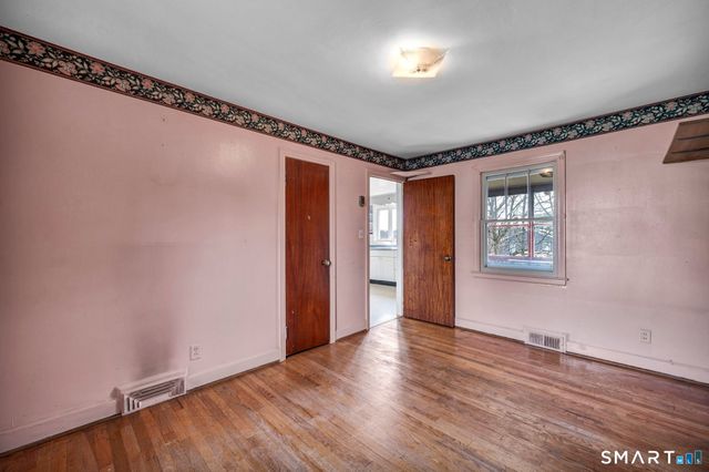 46 Meriden Avenue, Meriden, CT 06451