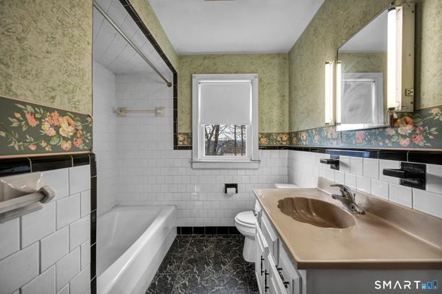 46 Meriden Avenue, Meriden, CT 06451