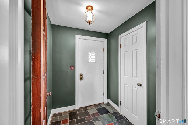 46 Meriden Avenue, Meriden, CT 06451