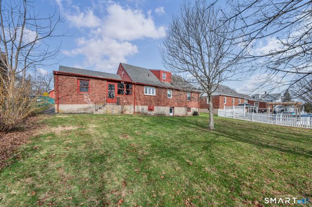 46 Meriden Avenue, Meriden, CT 06451