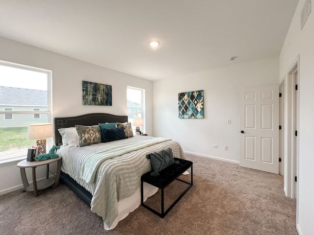 1731 S 5TH Street, Eldridge, IA 52748