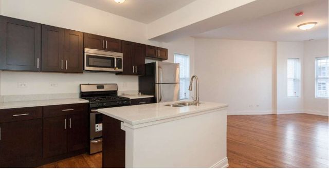 4048 N Milwaukee Avenue 3, Chicago, IL 60641