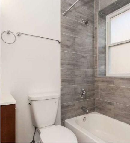 4048 N Milwaukee Avenue 3, Chicago, IL 60641