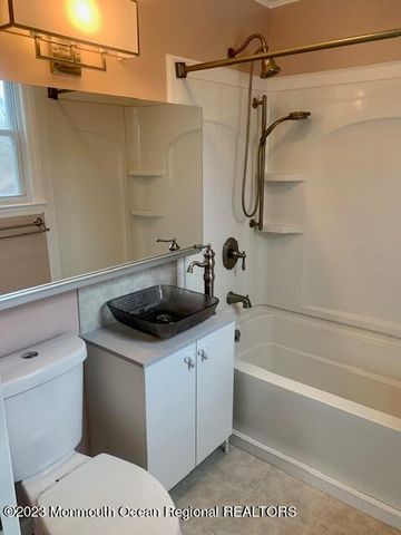 403 Cedar Avenue, Leonardo, NJ 07737
