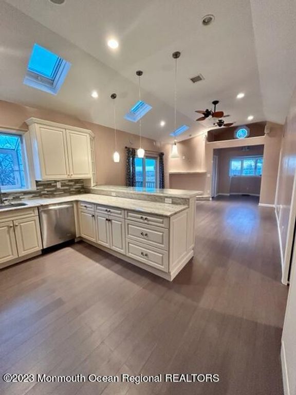 403 Cedar Avenue, Leonardo, NJ 07737