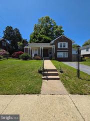 2510 PARK ST, Reading, PA 19606