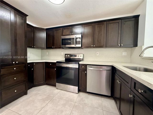 14912 SW 104th Street 48, Miami, FL 33196