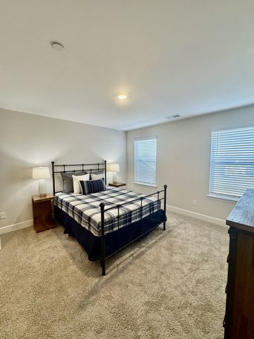 460 Buckwood Avenue, W, Thompsons Station, TN 37179