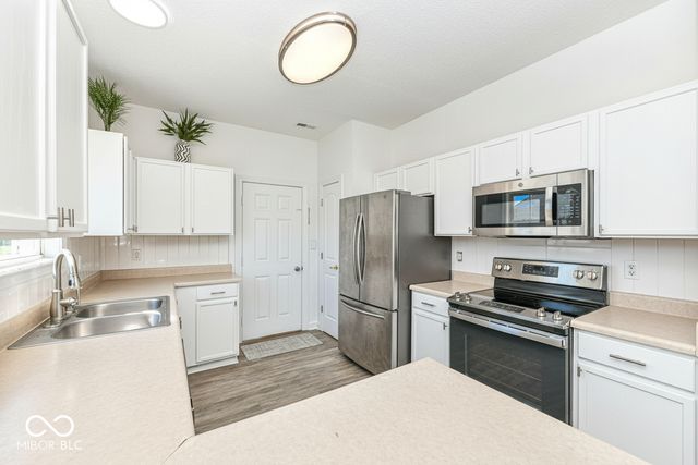 19474 Sandbar Drive, Noblesville, IN 46062