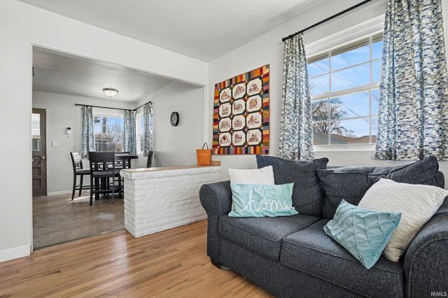 2514 Edison Road, South Bend, IN 46615