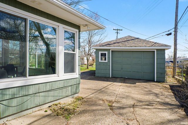 2514 Edison Road, South Bend, IN 46615