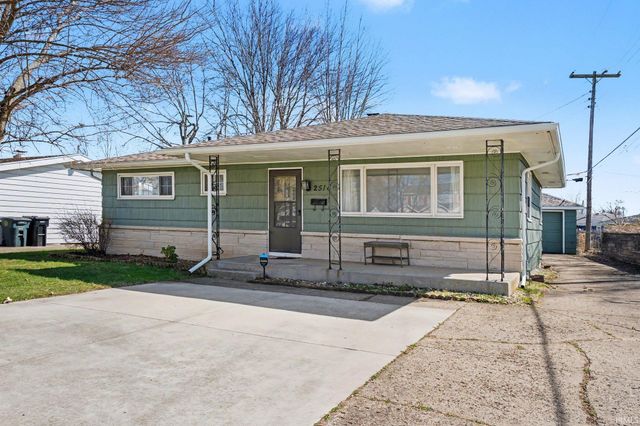 2514 Edison Road, South Bend, IN 46615