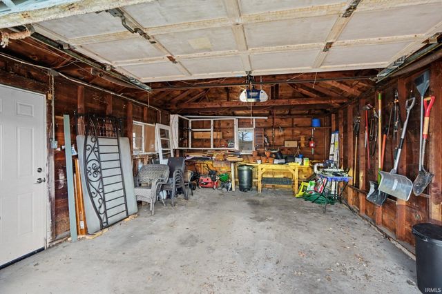 2514 Edison Road, South Bend, IN 46615