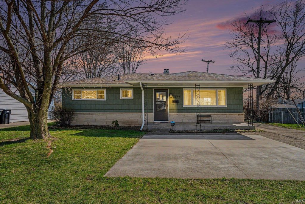 2514 Edison Road, South Bend, IN 46615