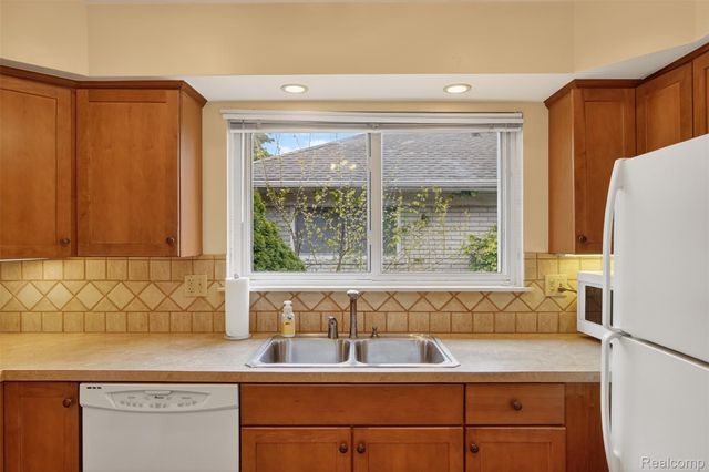 14341 Heritage Street, Riverview, MI 48193