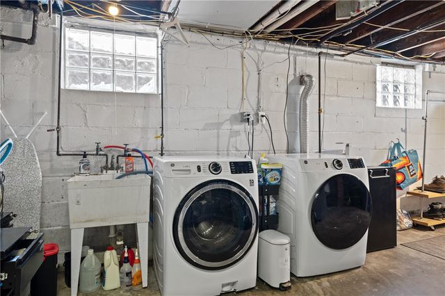 3907 Dowling Ave, Wilkins Twp, PA 15221