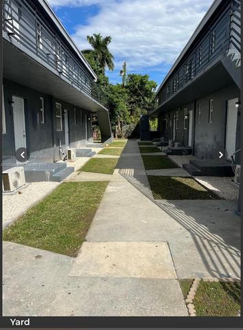 1191 NW 8th St Rd 07, Miami, FL 33136