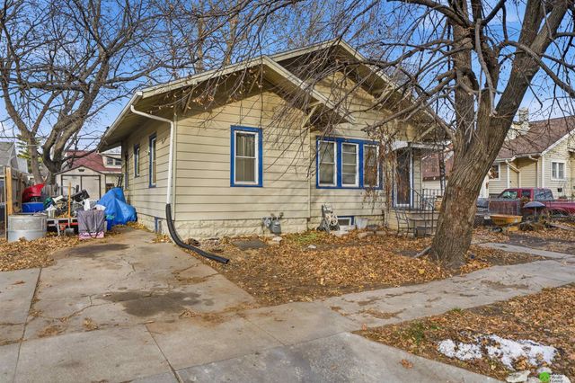 2776 California Court, Lincoln, NE 68510